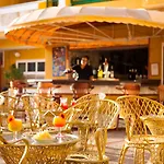 Caleta Garden