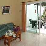 아파트호텔 Caleta Garden