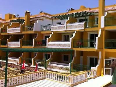 아파트호텔 Caleta Garden