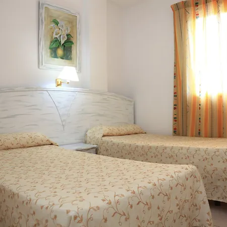 아파트호텔 Caleta Garden